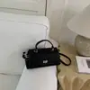 Estilo Coreano Alta Qualidade Textura Fashionável Versátil Portátil Bolsa para o Dia a Dia Mulheres 2026 Verão Nova Textura de Lichia Bolsa Transversal Pequena Quadrada