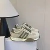 Tênis de treinamento com altura oculta para mulheres 2026 verão novo superfície de malha respirável couro genuíno retrô versátil esportivo casual Sapatos Argan