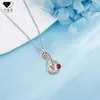 Collar de Oro Rosa con Diseño de Manos Juntas, Colgante de Lujo Ligero Nicho Estilo Mamá, Regalo del Día de la Madre, Joyería Transfronteriza para Mujeres con un Toque de Alta Gama