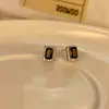 Pendientes de Tuerca Cuadrados de Diamante de Cristal Negro para Mujer Diseño de Nicho Exquisitos de Alta Gama Pendientes de Temperamento Individual de Lujo Ligero