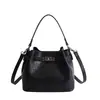 2026 Bolsa Casual Elegante e Estilosa Nova com Textura Única e Design de Nicho, Bolsa Saco para Primavera, Bolsa de Ombro e Transversal Feminina