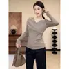 Top de punto coreano para mujer con cuello en V y manga larga, otoño/invierno 2025, diseño único, corte ajustado, blusa básica favorecedora