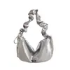 Bolso de Lúnula con Correa de Hombro Plisada Única para Mujer 2026 Nuevo Bolso Tipo Dumpling de Gran Capacidad para el Viaje Diario Bolso de Hombro Cruzado
