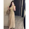 Conjunto de Dos Piezas para Mujer 2025 Verano Nuevo Estilo: Top de Punto de Manga Corta Ajustado que Reduce la Edad, Relajado y Cómodo, con Falda Fluida