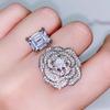 O mesmo anel de rosa camélia com pagode de diamantes completo, diamante de alto carbono, cortador de esmeralda, diamante quadrado, anel feminino