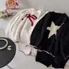 Nueva Colección Otoño/Invierno 2026: Conjunto de Pijama para Mujer con Cuello Redondo y Medio Forro Polar con Bordado de Estrellas y Moños, Adecuado para Ropa de Casa y Ropa de Exterior