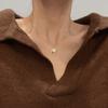 Sentido del diseño collar anual de pescado de acero de titanio cadena de clavícula simple y de moda femenina estilo frío de Ins colgante de celebridad de internet venta al por mayor