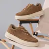 Novos Sapatos Masculinos de Outono, Sapatos Casuais Esportivos de Couro Bovino de Primeira Camada, Tênis Masculino Versátil da Moda, Sapatos Masculinos Elegantes de Alta Qualidade