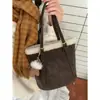 Bolsa Grande Capacidade Transfronteiriça Bolsa de Mão Feminina Nova 2025 Bolsa de Pelúcia Simples Bolsa de Ombro Tipo Balde Dropshipping