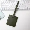 Etiqueta cuadrada popular para equipaje de PU engrosado en stock, pase de abordar, etiqueta creativa personalizada para equipaje de viaje checked-in anti-pérdida de negocios