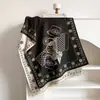 Bufanda de cachemira sintética de doble cara para mujer, tejido jacquard de rosa vintage, chal grande versátil y grueso, cálido y elegante