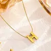 Collar elegante de acero de titanio, ligero, de lujo, chapado en oro, exquisito, sin color, para mujer, combina con todo, moda, Internet, tendencia, cadena de clavícula, fábrica