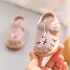 Sandalias de Bebé de Estilo Nuevo para Verano 2026, Zapatos de Bebé para Niñas, Zapatos que Chirrían, Zapatos Suaves para Niñas Pequeñas Princesas