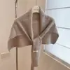 Nuevo Chal Exterior de Punto de Color Puro, Bufanda Versátil para Primavera, Otoño e Invierno, Chal de Lana de Forma de T de Gama Alta al por Mayor