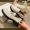 Novos mocassins xadrez 2026, sapatos de uniforme femininos, estilo britânico retrô, versáteis, sapatinhos de couro estilo JK, sapatilhas macias para estudantes