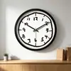 Reloj de pared con graffiti pintado a mano creativo, reloj de arte simple en blanco y negro, adecuado para la decoración del hogar, la sala de estar y la habitación de los niños