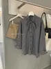 Y.JIA Otoño Estilo Coreano para Mujer Camisa Sofisticada de Cuadros con Cinta Cruzada y Cuello de Lazo Manga Larga 9262