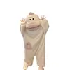 Gran stock disponible para comercio electrónico transfronterizo: Pijama entero popular para mujer de otoño e invierno de forro polar coral engrosado y forrado Hanton pez feo