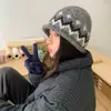 Chapéu Tricô Jacquard Retrô para Mulheres no Outono e Inverno, Gorro Quente com Proteção para Orelhas Estilo Fair Isle, Pequeno Chapéu de Lã que Mostra o Rosto, Chapéu para Frio