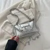 Bolsa transversal estilosa de nicho, design simples, bolsa personalizada, novo estilo 2026, bolsa quadrada pequena feminina moderna, estilosa e casual
