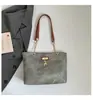 Bolsa de Ombro Versátil Simples e Estilosa Transfronteiriça, Nova Tendência da Moda Bolsa Tote de Grande Capacidade, Bolsa de Braço para o Dia a Dia de Cor Clara