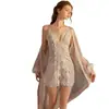 Estilo Rosa Sexy Satén Sedoso Fruncido Almohadilla de Pecho Desmontable Escote Profundo Espalda Cruzada Bata de Dormir Ropa de Casa Xk6258