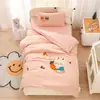 2026 Novo Modelo Classe A Fio 100% Algodão Tingido em Fio Algodão Lavado Bordado Conjunto de Três Peças para Creche, Conjunto de Seis Peças, Conjunto de Várias Peças para Bebês e Crianças