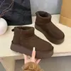 Zapatos de pan de suela gruesa, forrados de felpa, engrosados, zapatos de algodón versátiles para mujer, nuevo estilo invierno 2026, antideslizantes, cálidos, botas de nieve para el noreste