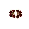 Aretes de Flor Esmaltada Rojo Oscuro con Aguja de Plata de Ley Únicos Nuevos 2025 Pendientes para Mujer Lujo Accesible de Gama Alta Pendientes de Nicho