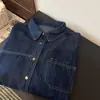 2026 Nova Moda Estilo Coreano Camisa Jeans Azul Escuro de Manga Longa com Gola Reversível para Mulheres, Corte Solto, Emagrecedora, Jaqueta Top Versátil