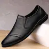 [100% piel de vaca entera] zapatos de cuero para hombre zapatos casuales para hombre transpirables suela suave jóvenes slip-on de trabajo modernos zapatos para hombre