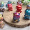 Producción artesanal de laca no material de oso violento de laca flotante Wen accesorios de juego accesorios colgantes pulsera collar de mano
