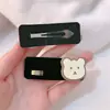 Pasador de letras doradas retro para mujer, pasador lateral con oso, flequillo despeinado, pinza BB, tocado, clip para la parte posterior de la cabeza, pasador