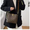 Bolso de Mano de Alta Gama Estilo Francés Transfronterizo para Mujer, Bolso Cubo de Hombro con Monograma en Forma de V de Lujo Ligero, Bolso Cruzado Popular para Salidas