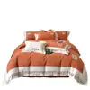 Clase de Lujo Ligero Ropa de Cama 100% Algodón de Fibra Larga Cepillado Bordado Juego de Cuatro Piezas Funda de Edredón Súper Suave Engrosada Cama Algodón Puro