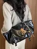 Bolsa tote retrô grande capacidade transfronteiriça para mulheres, nova coleção outono/inverno 2026, bolsa de ombro simples e fashion, adequada para o trabalho e uso diário