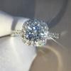 Anillo de circonita con diseño de ocho corazones y ocho flechas chapado en plata pt950 con apertura de diamante para mujer.