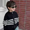 Cardigã infantil para meninos, novo produto de outono, malha da moda com zíper para crianças, jaqueta estilosa para meninos jovens