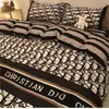 Juego de ropa de cama de cuatro piezas de algodón lavado grado A, nuevo estilo 2026, funda de edredón, sábana plana y sábana ajustable, adecuado para dormitorios de estudiantes, juego de tres piezas, talla 4