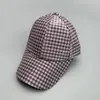 Nova moda chapéu de beisebol clássico xadrez pequeno versão coreana para homens e mulheres Chapéu de aba curva casual personalidade Joker proteção solar atacado