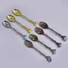Colher de pedra bruta de cristal natural incrustada com pedras moídas, utensílio vintage esculpido para mexer chá, artesanato de cristal atacado