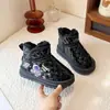 Botas de Nieve para Niños 2026 Estilo Nuevo Más Terciopelo Engrosado Superficie de Cuero para Niñas Impermeables Zapatos de Algodón Cálidos Zapatos para Niños Botas de Invierno