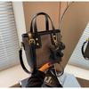 Bolso Pequeño Retro de Alta Gama Transfronterizo Nuevo Bolso de Moda para Mujer Popular Versátil Bolso Cruzado Bolso de Mano Bolso Cubo