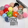 Nuevo y creativo color lindo bola de pelo Elfo del polvo ojo bizco accesorios para zapatos DIY con agujero [¡incluye hebilla de zapato!]