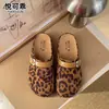 Mocasines cerrados de punta gruesa de cuero genuino para mujer, zapatos casuales para uso en exteriores, nuevos zapatos de otoño 2026 estilo Birkenstock vintage