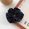 Goma para el pelo de satén con relieve tridimensional de color sólido, de lujo ligero, para mujer, simple y versátil, coleta baja que no tira del pelo
