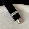 Anel de Pérola Cravejado com Diamantes Estrela de Alto Padrão para Mulheres, Estilo Francês Leve Luxo Moda Tendência Versátil