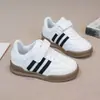 Tenis bajos para niñas, nuevos zapatos casuales de primavera para niños mayores, zapatos casuales para niños con velcro, suela antideslizante, modernos para niños