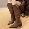 Botas negras altas y gruesas con hebilla de cuero desgastado, estilo retro, diseño de caña alta, modelo nuevo para mujer, adecuadas para primavera y otoño de 2026