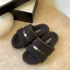 Pantuflas de felpa con hebilla de metal para mujer, nuevo estilo otoño e invierno 2026, adecuadas para usar en exteriores, aspecto de alta gama, se pueden combinar con faldas, pantuflas de algodón de una sola tira